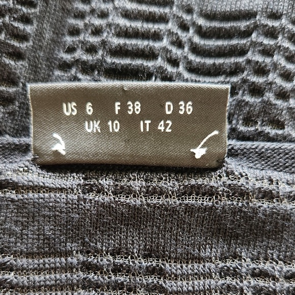 Akris semi sheer textured  mulberry silk black Sweater Sz 6 Switzerland - Picture 7 of 9